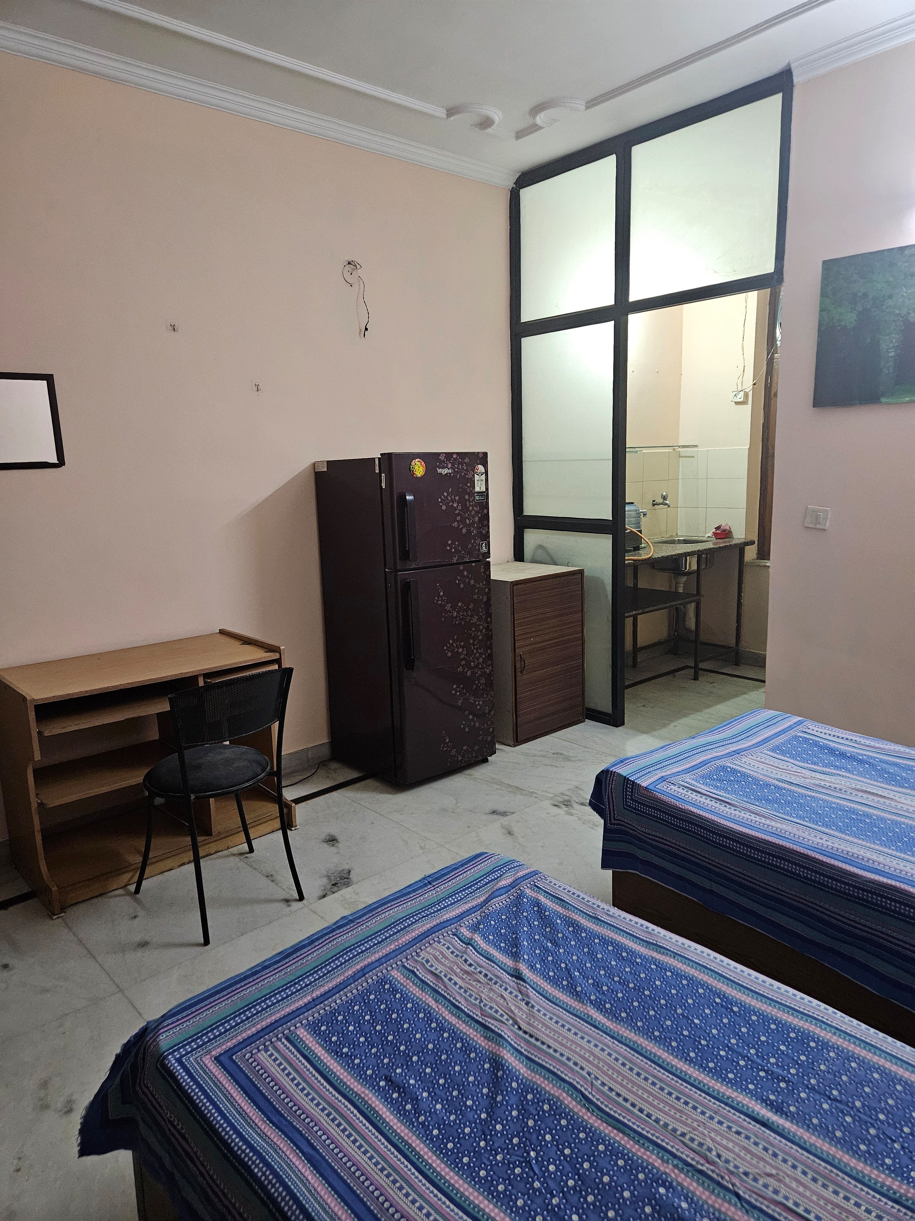 1 BHK Gated Society for rent in Udyog Vihar, Gurgaon